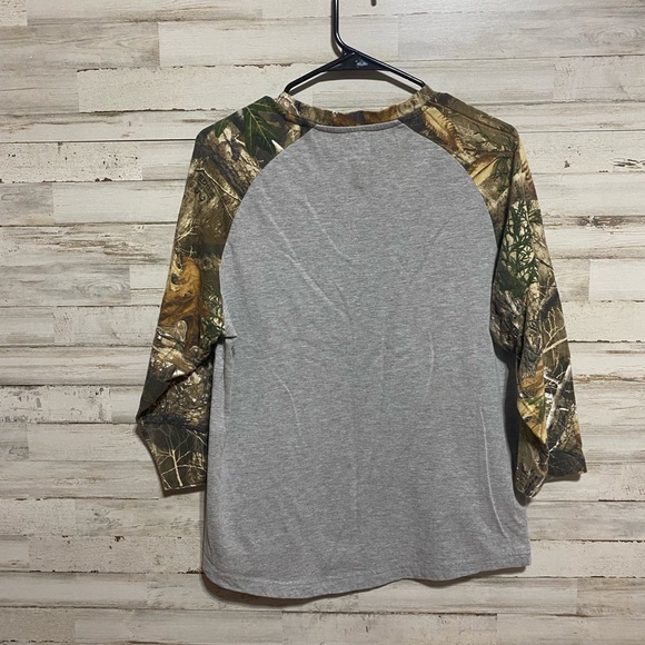 Realtree Gray and Camo Long Sleeve Tee - Picture 2 of 3